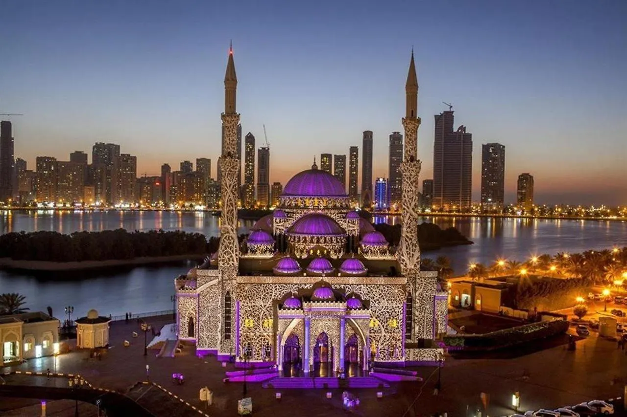 Hotel 72 Sharjah Waterfront 5*,