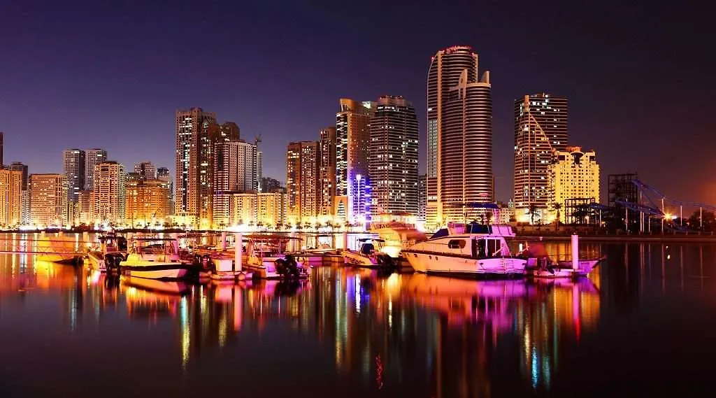 Hotel 72 Sharjah Waterfront 5*,